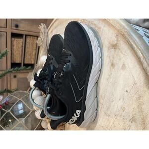 Hoka Arahi 5 Wide Black